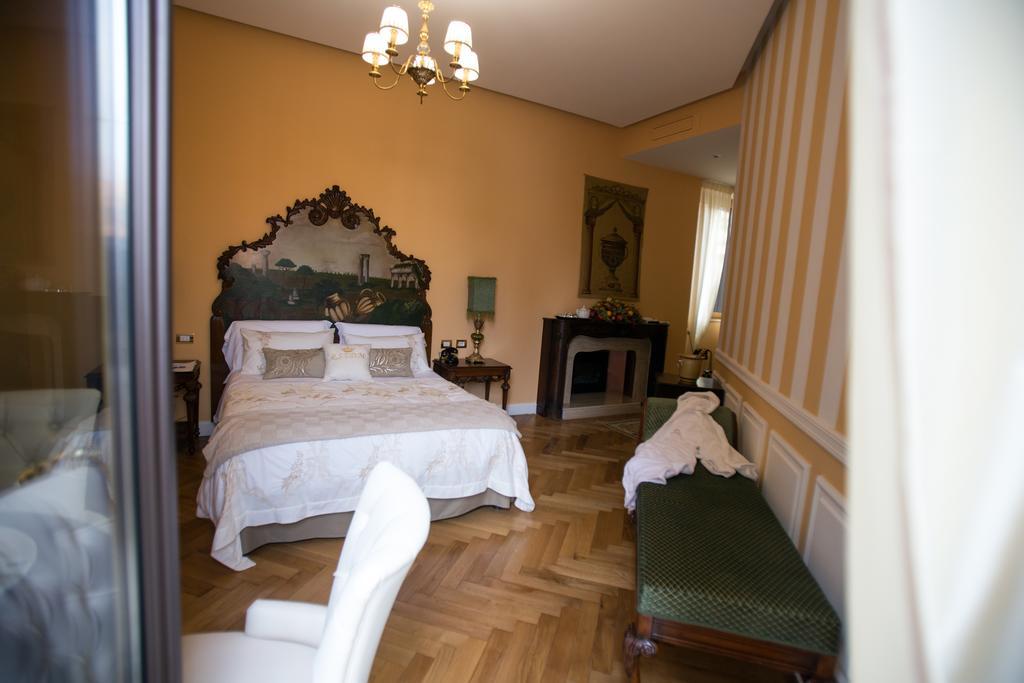 Hotel Royal Trinità Dei Monti 4*